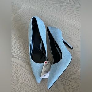 New Zara Blue Denim Heels Size 37 Size 7 super cute pumps.